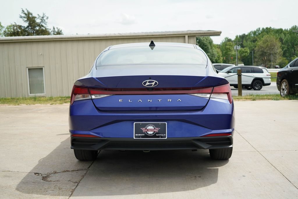Used 2023 Hyundai Elantra SEL w/ Convenience Package image 13