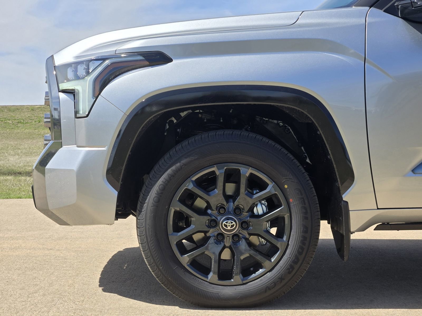 New 2026 Toyota Tundra Platinum AWD/4WD image 10