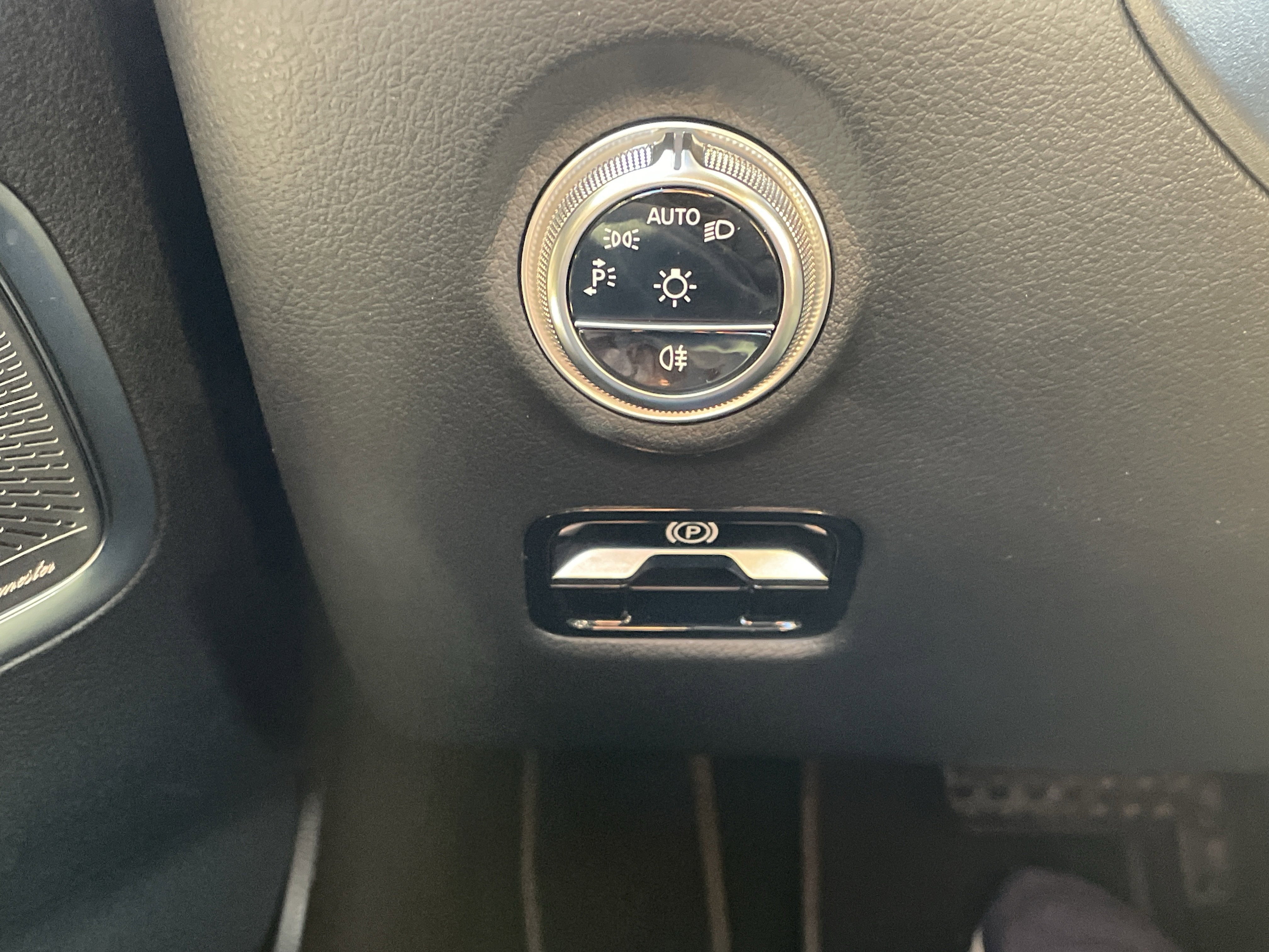 Certified 2025 Mercedes-Benz C 300 4MATIC Sedan image 25