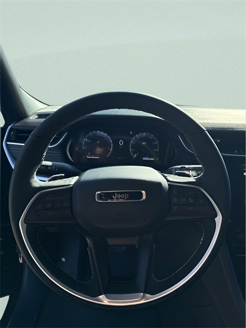 New 2025 Jeep Grand Cherokee L Laredo w/ Luxury Tech Group I image 14