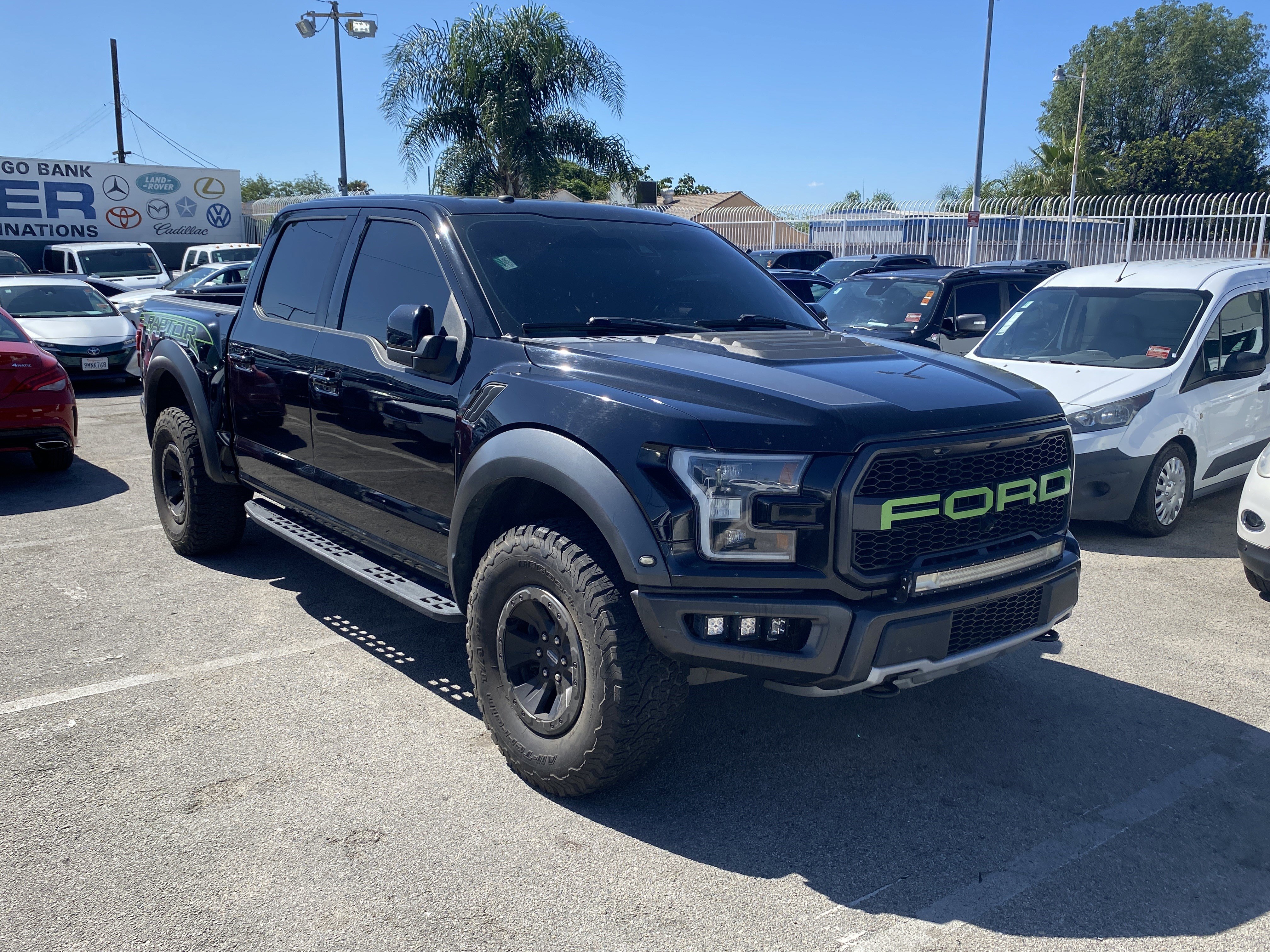 Used 2018 Ford F150 Raptor w/ Equipment Group 802A Luxury image 9