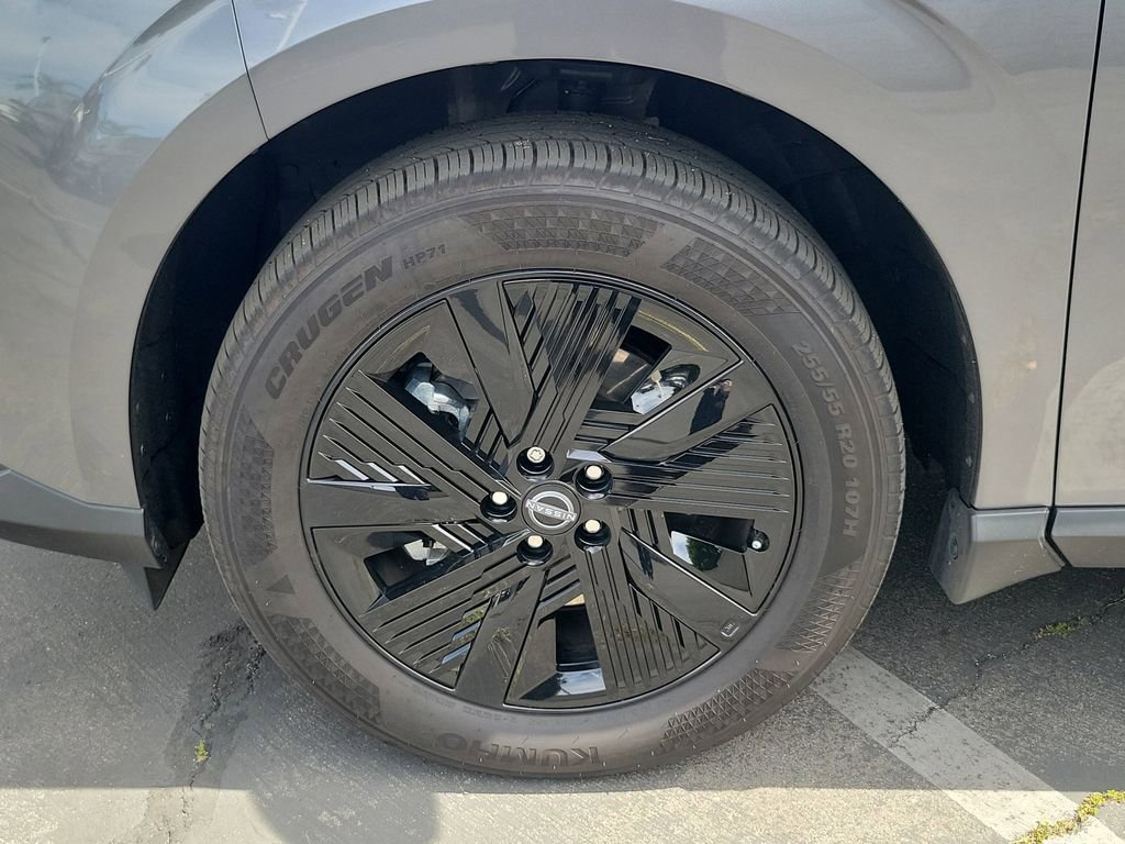 Used 2025 Nissan Murano SV image 28