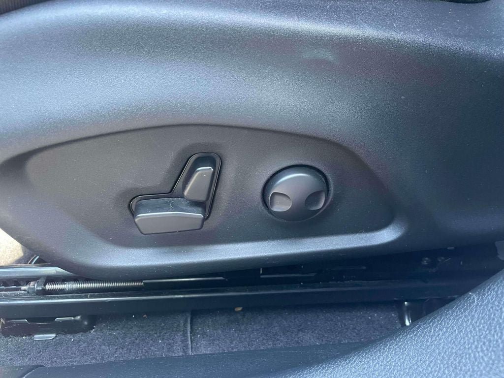 Used 2023 Jeep Compass Latitude AWD/4WD image 18