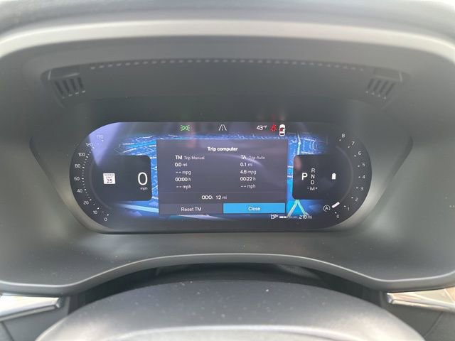 New 2026 Volvo XC60 B5 Plus w/ Protection Package Premier image 17