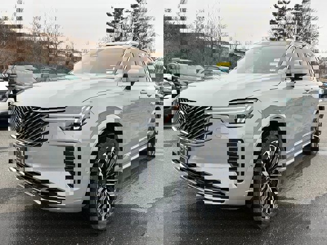 Certified 2025 Volvo XC90 B6 Plus image 1