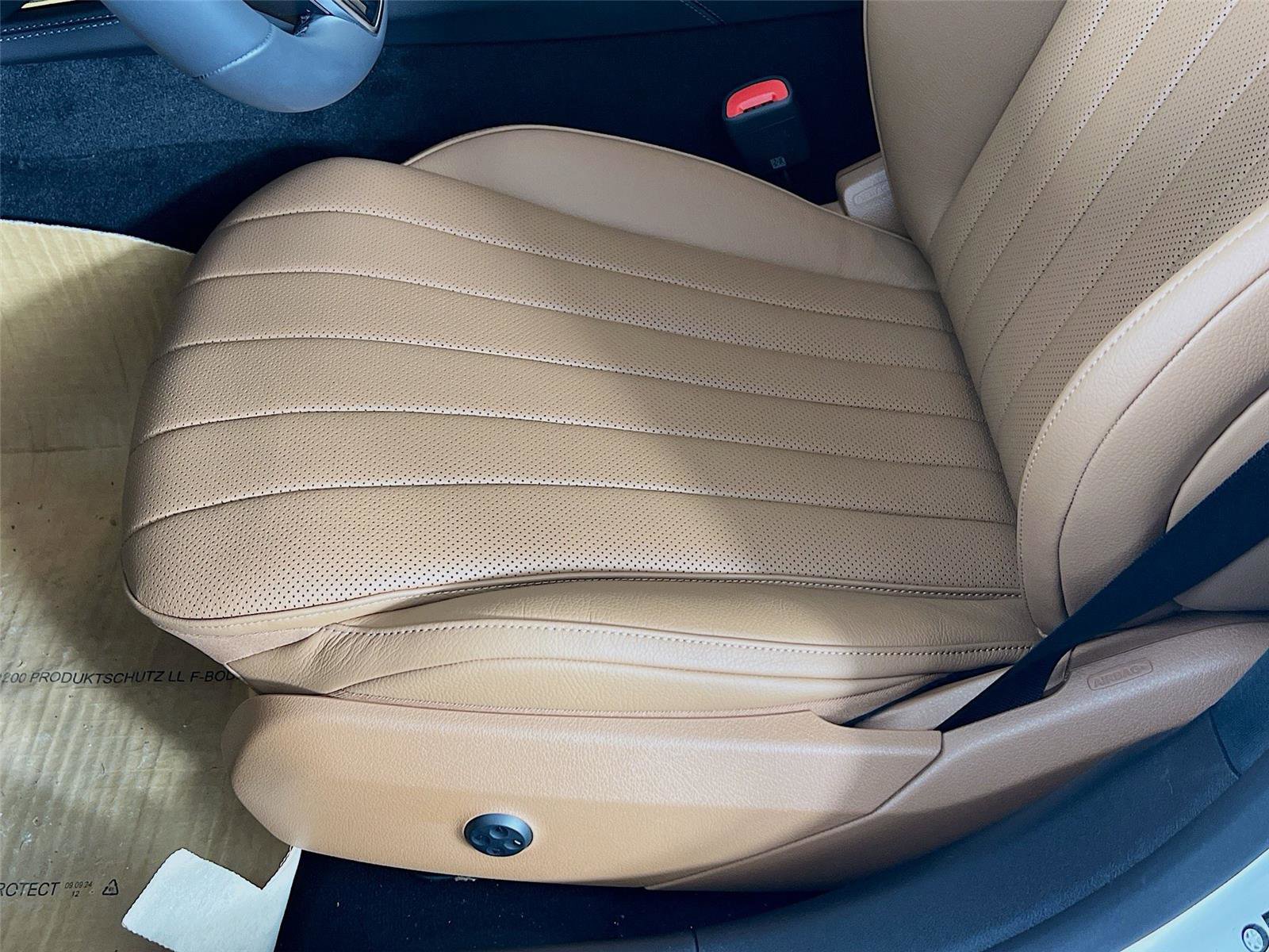 Used 2025 Mercedes-Benz E 450 4MATIC All-Terrain Wagon image 18