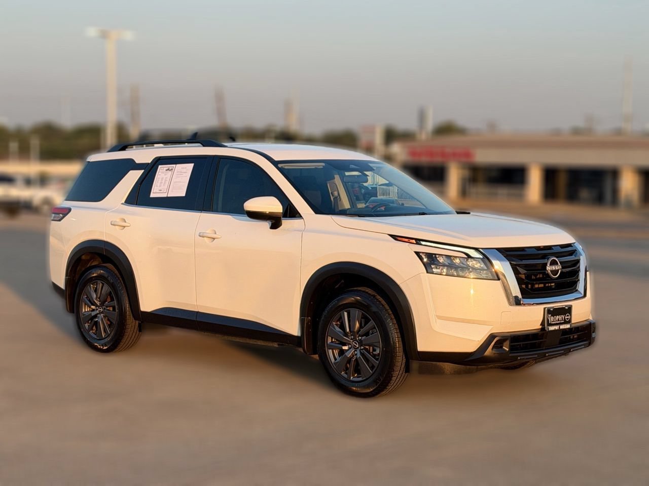 Certified 2023 Nissan Pathfinder SV w/ Lighting Package (N92) FWD image 5