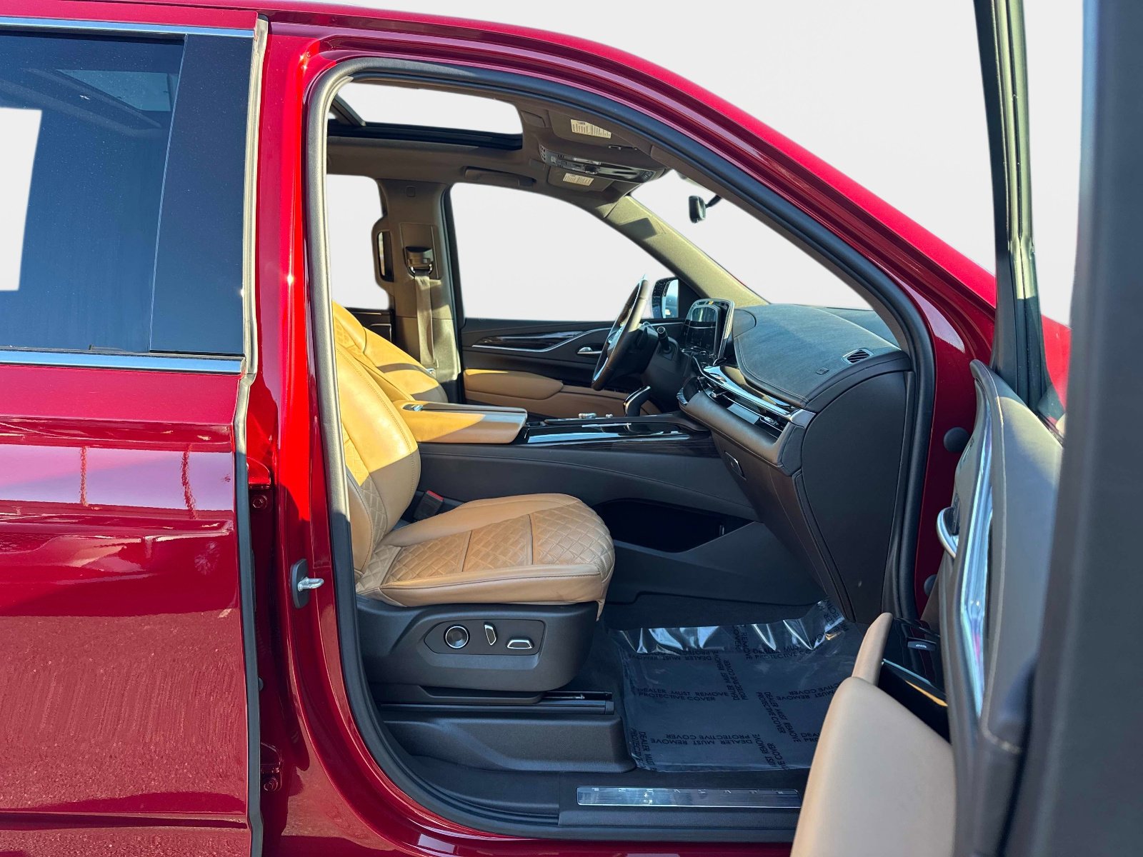 Used 2021 Cadillac Escalade Premium Luxury image 14