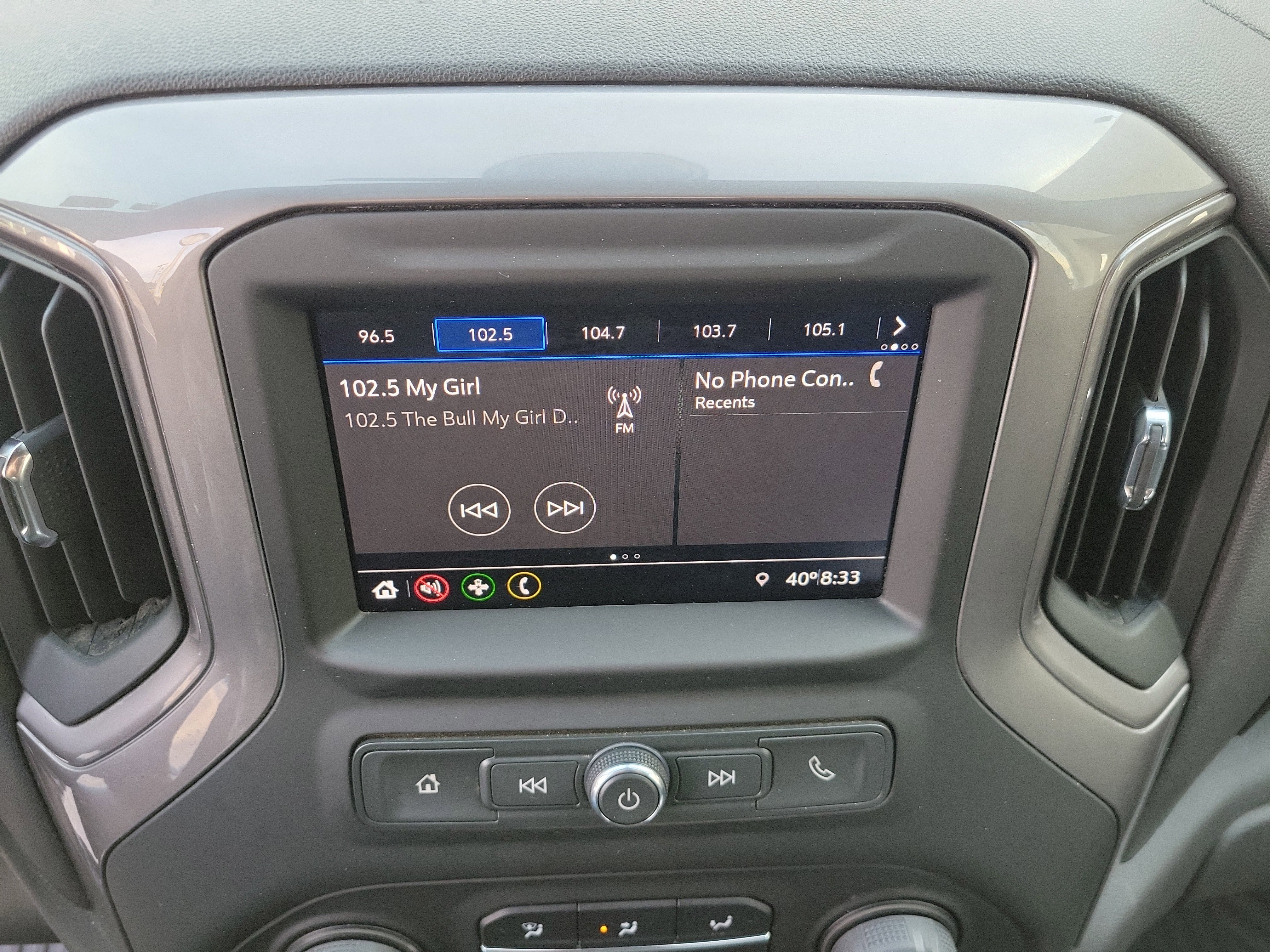 Used 2022 Chevrolet Silverado 1500 Custom w/ Safety Confidence Package image 9