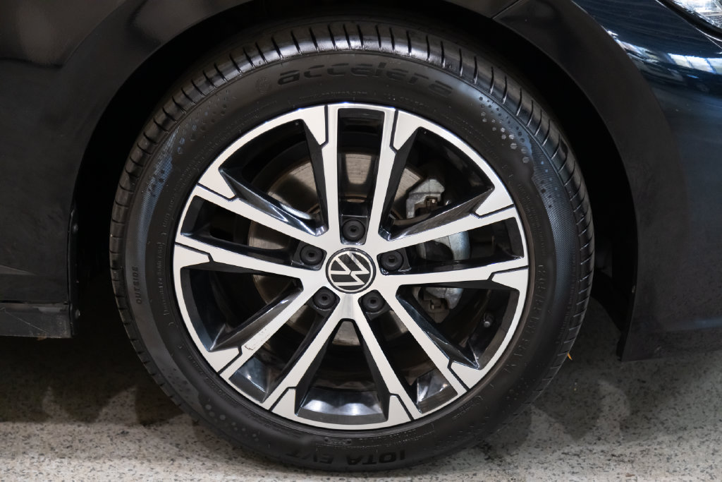 Used 2023 Volkswagen Jetta Sport FWD image 9