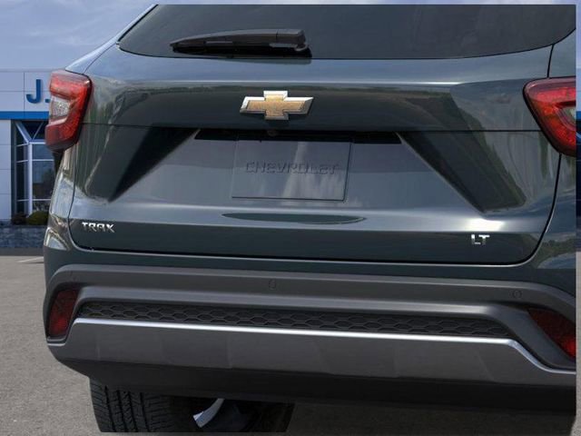 New 2026 Chevrolet Trax LT w/ Sunroof Package image 14