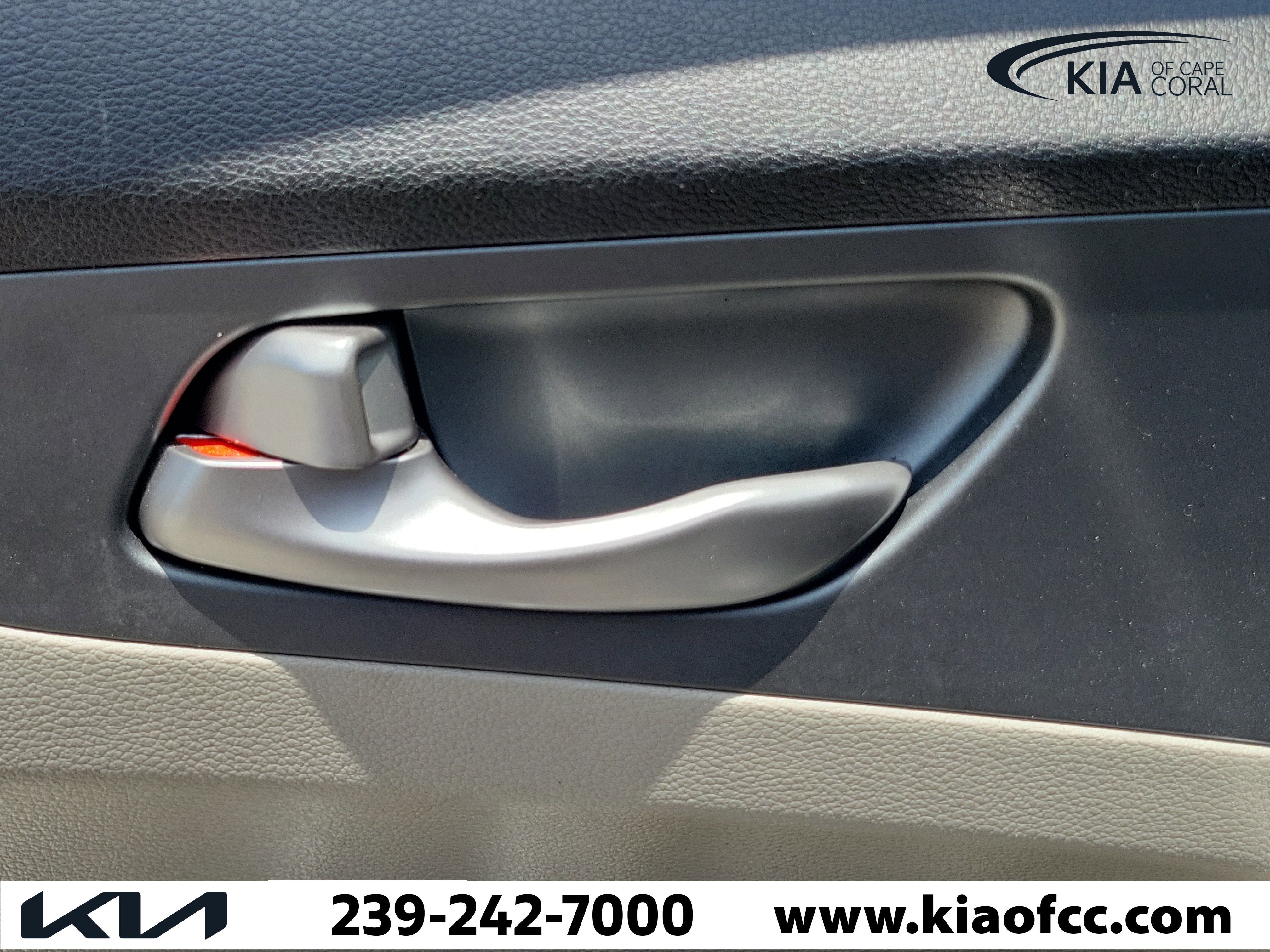 Used 2020 Kia Forte LXS FWD image 18