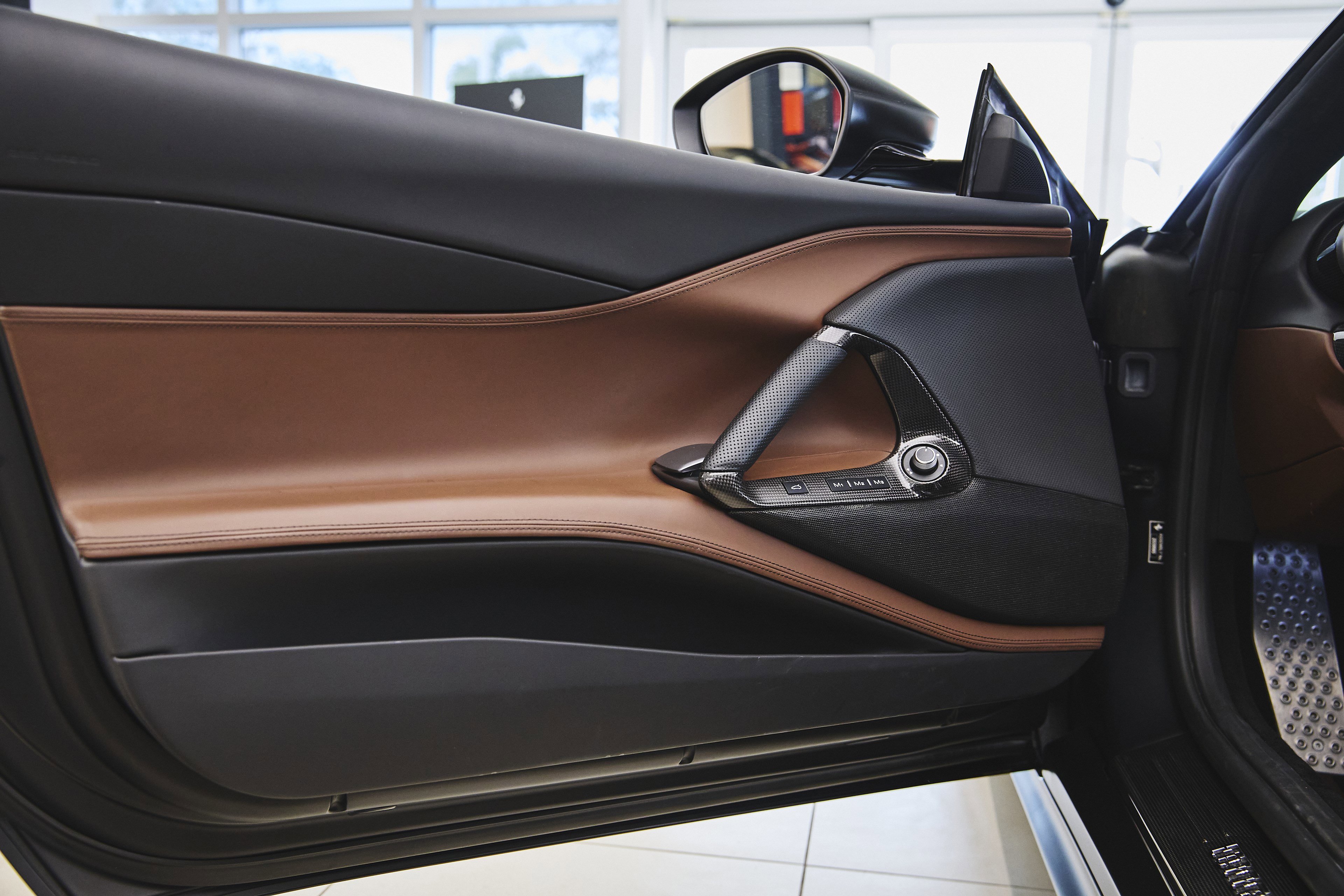 Used 2022 Ferrari 812 GTS image 31