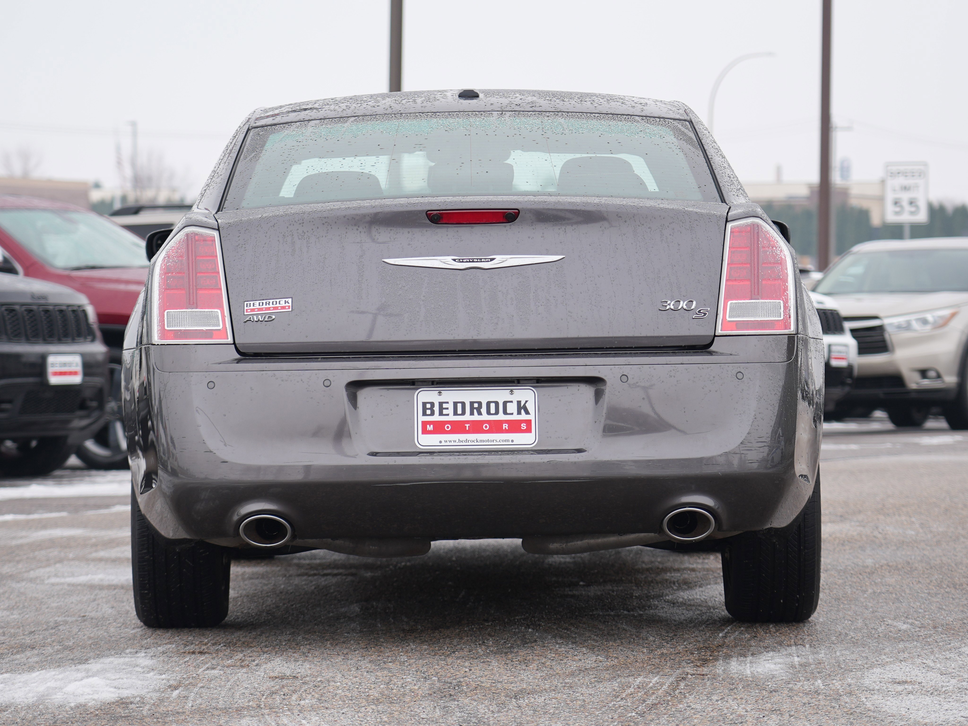 Used 2013 Chrysler 300 S w/ Luxury Group image 4