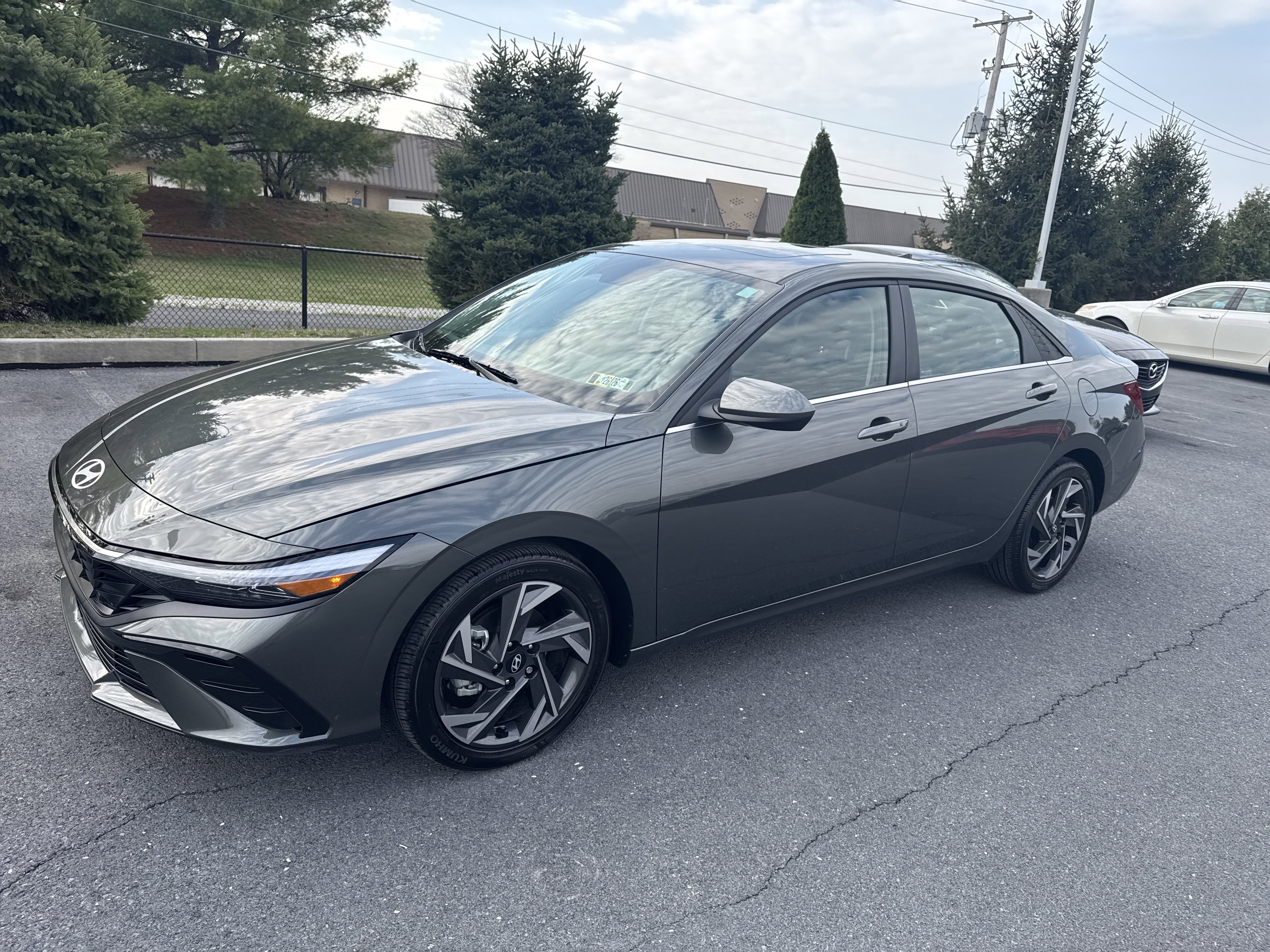 Used 2024 Hyundai Elantra SEL w/ Convenience Package image 4