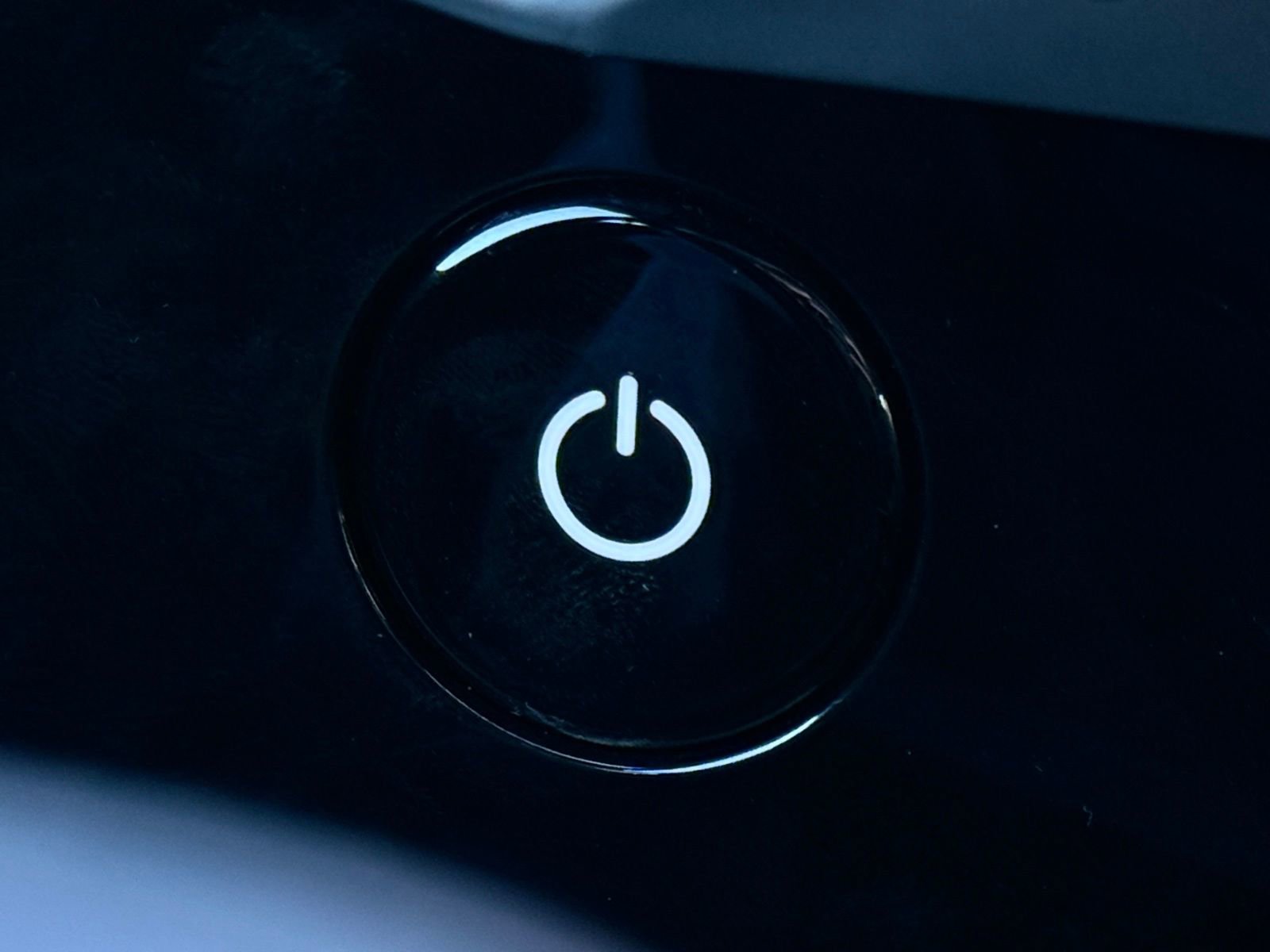 Used 2022 Porsche Taycan Base image 28