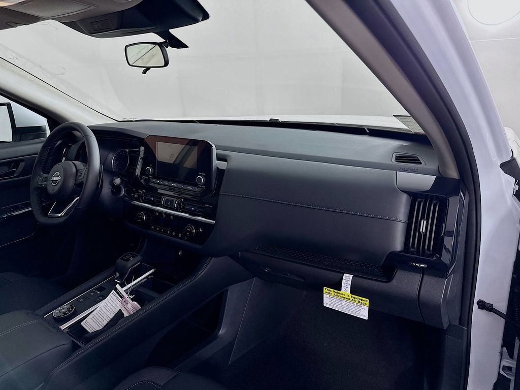 New 2025 Nissan Pathfinder SV image 37