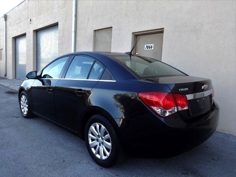 Used 2011 Chevrolet Cruze LS w/ Connectivity Package FWD image 16