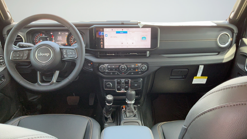 New 2026 Jeep Gladiator Sport AWD/4WD image 7