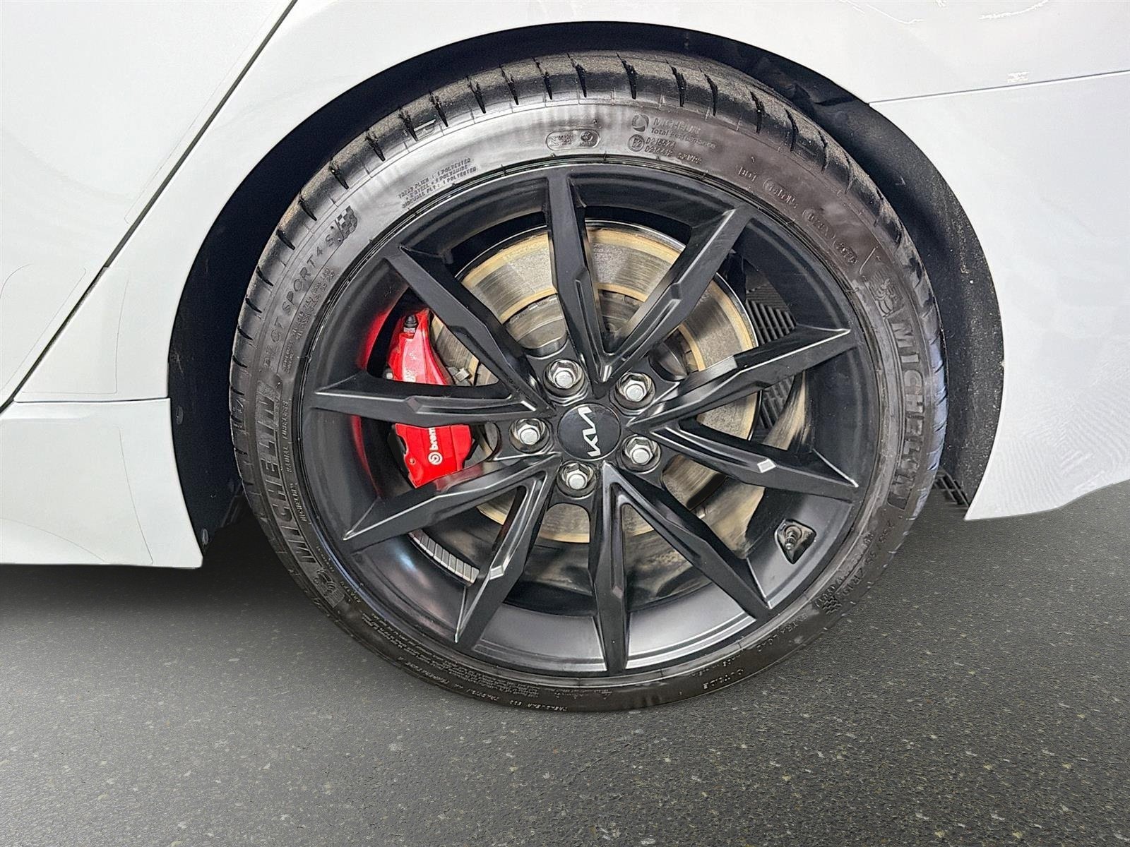 Certified 2023 Kia Stinger GT2 w/ Option Group 015 image 30