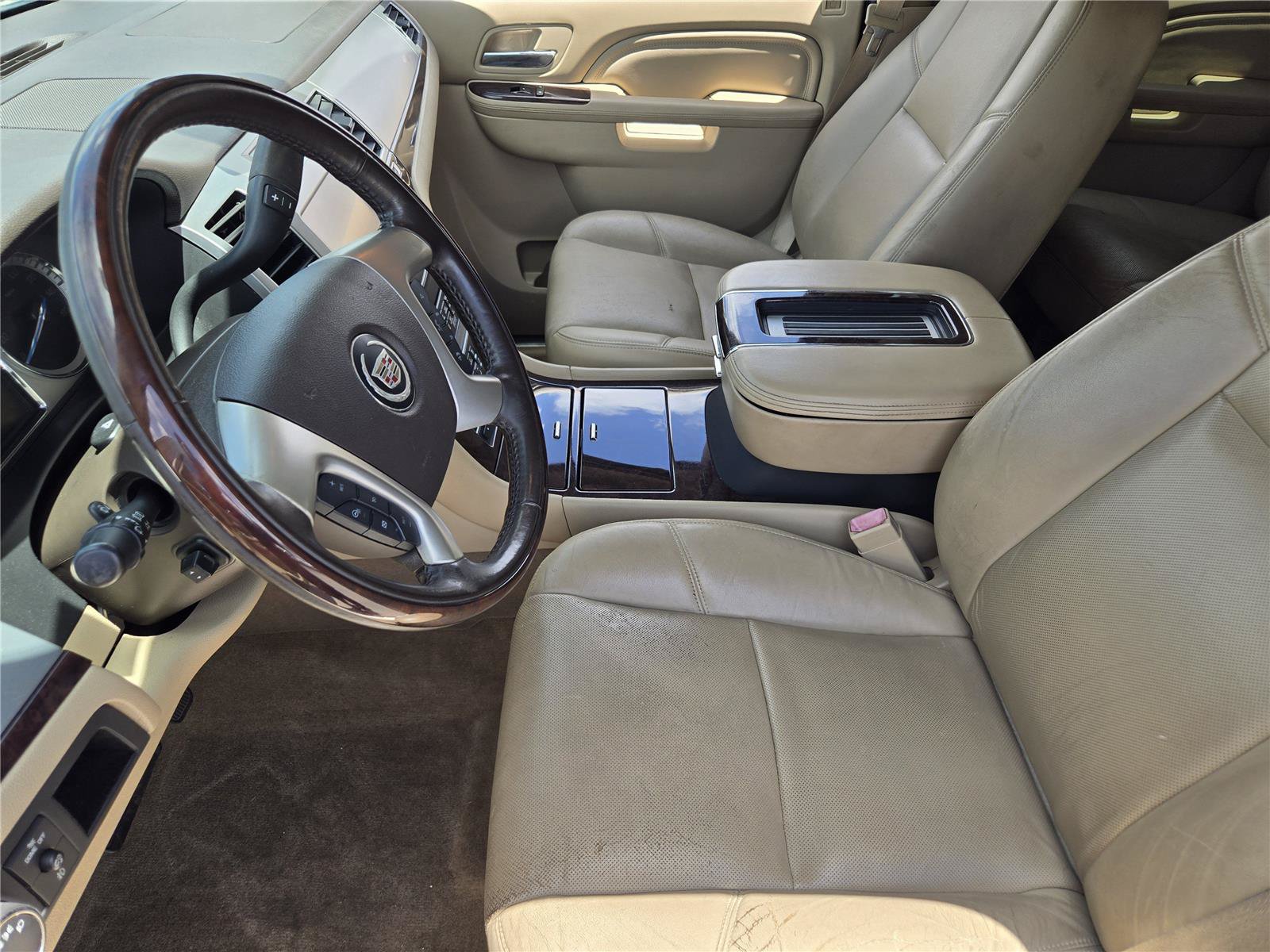 Used 2013 Cadillac Escalade EXT Premium AWD/4WD image 12