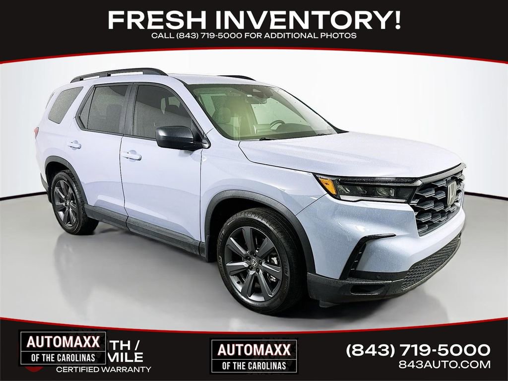 Used 2025 Honda Pilot Sport image 1