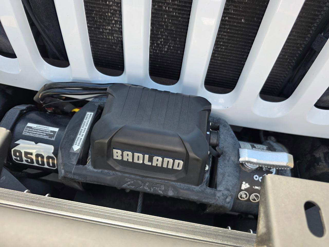 Used 2015 Jeep Wrangler Unlimited Sport w/ Connectivity Group AWD/4WD image 19