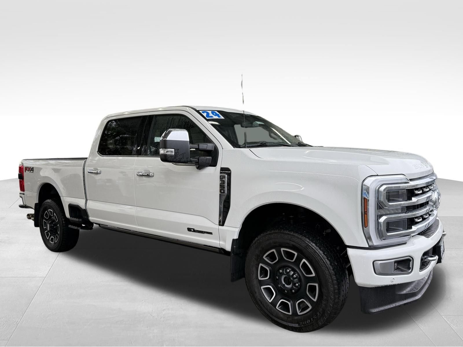 Used 2024 Ford F350 Platinum AWD/4WD image 3
