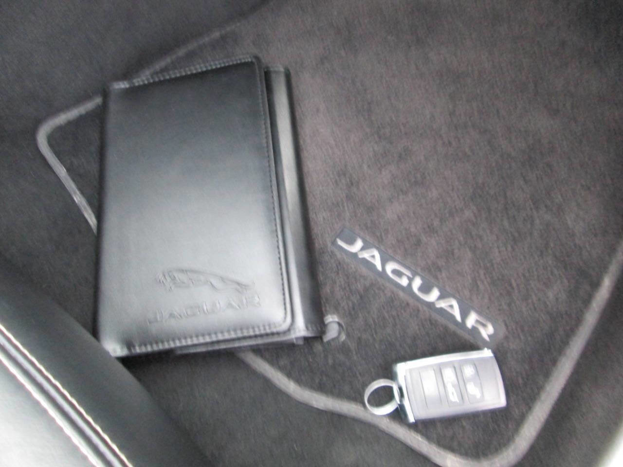 Used 2015 Jaguar XJ image 63