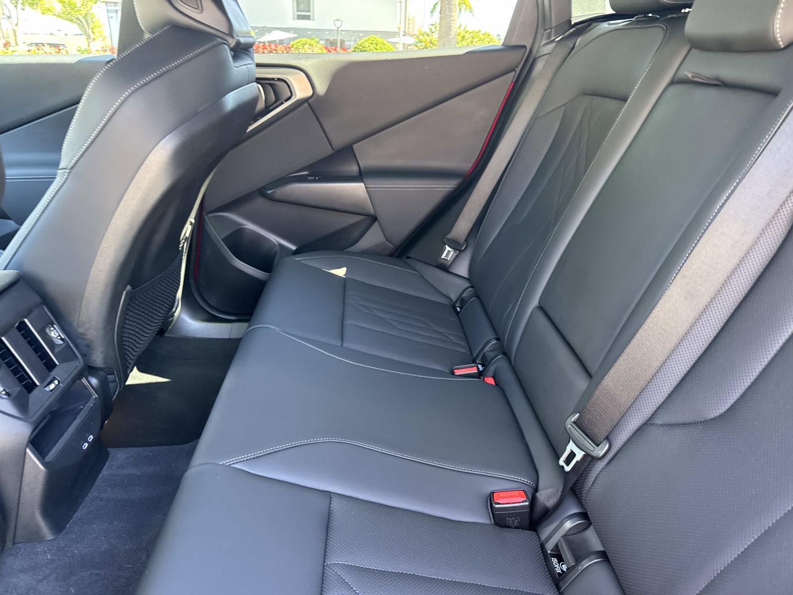 Certified 2025 BMW X3 xDrive30i w/ M Sport Package image 13