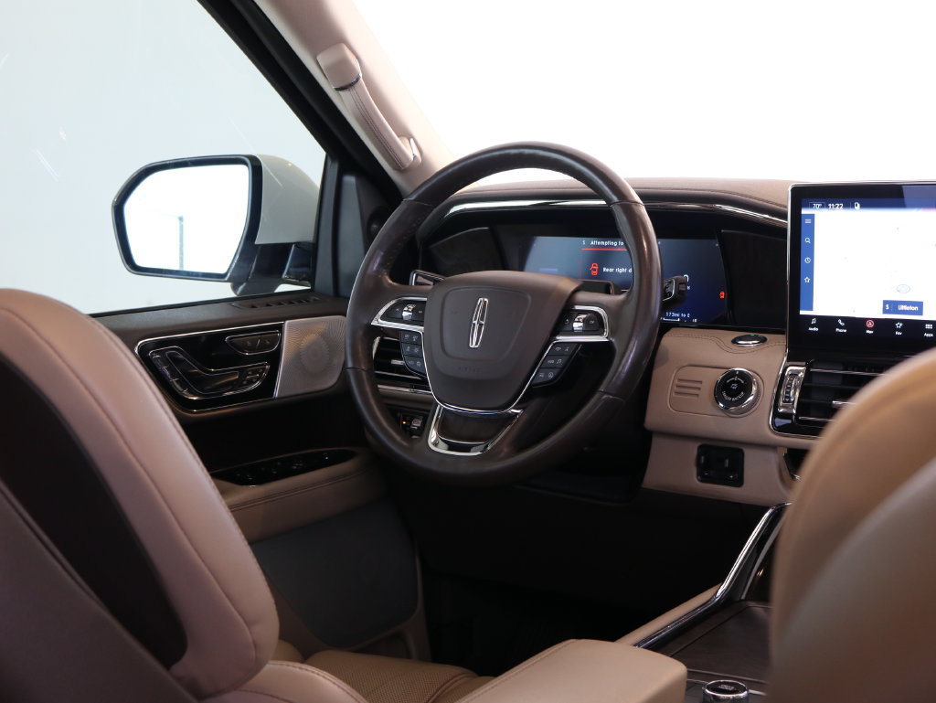 Used 2022 Lincoln Navigator Reserve AWD/4WD image 43