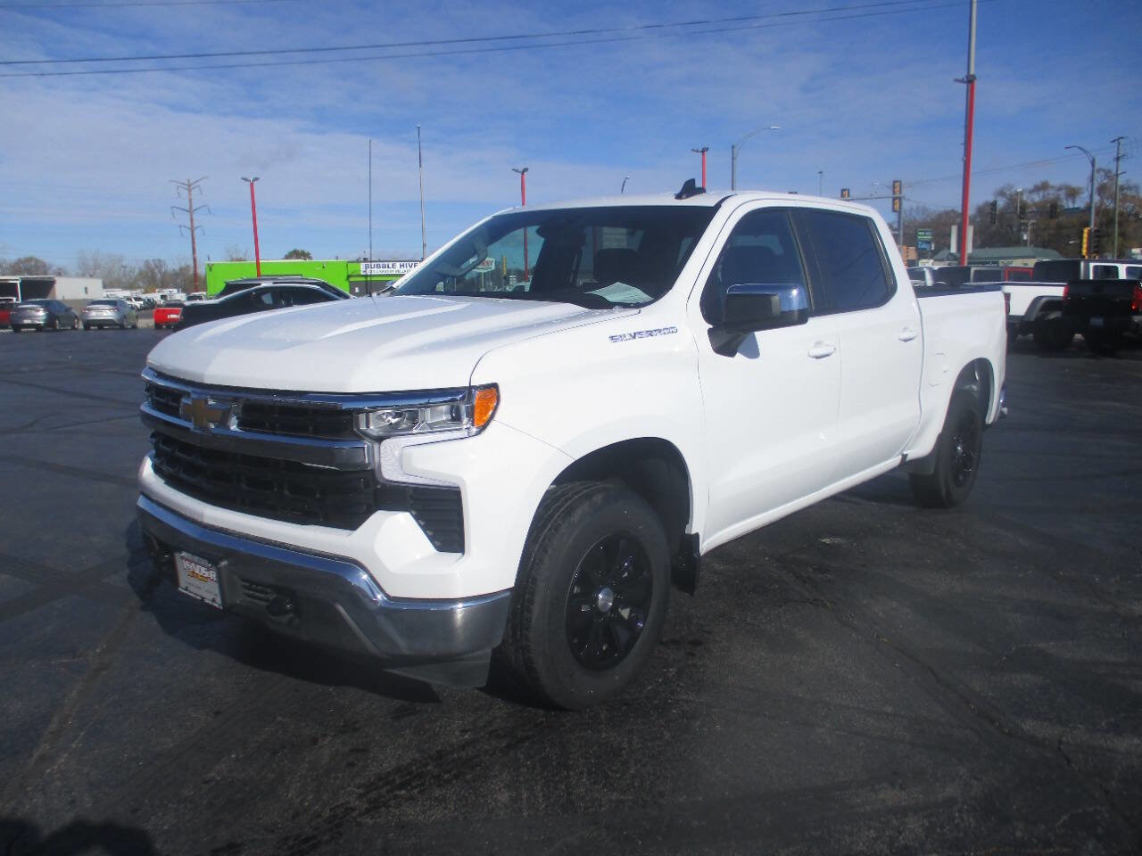 Used 2024 Chevrolet Silverado 1500 LT AWD/4WD image 1