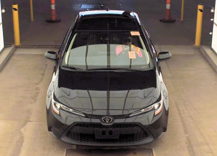 Used 2022 Toyota Corolla LE FWD image 2