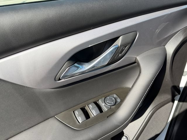 Used 2024 Chevrolet Blazer LT w/ Convenience Package FWD image 17