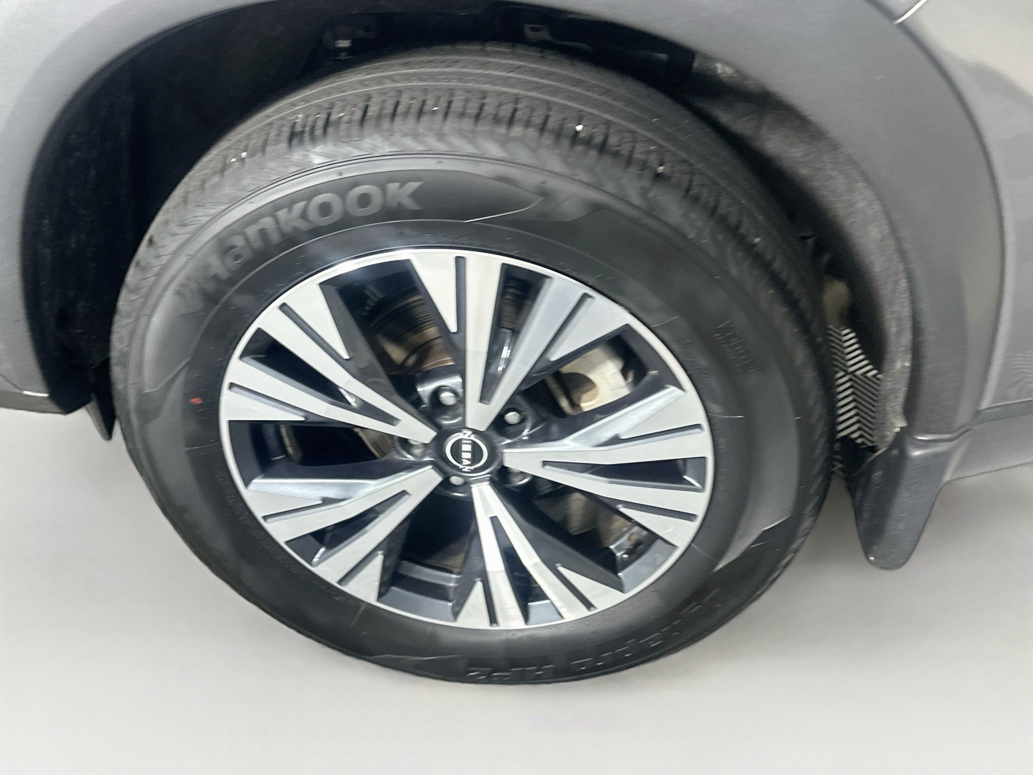 Used 2023 Nissan Rogue SV w/ SV Premium B Package AWD/4WD image 11