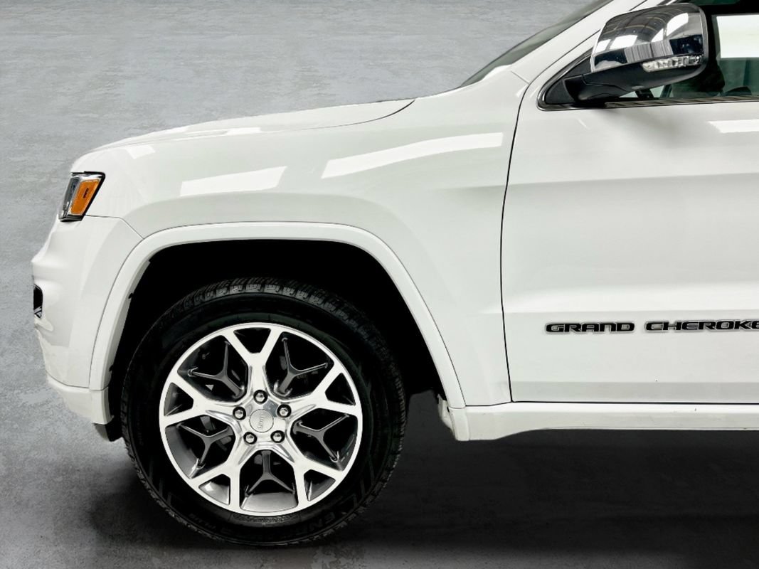 Used 2020 Jeep Grand Cherokee Overland AWD/4WD image 9