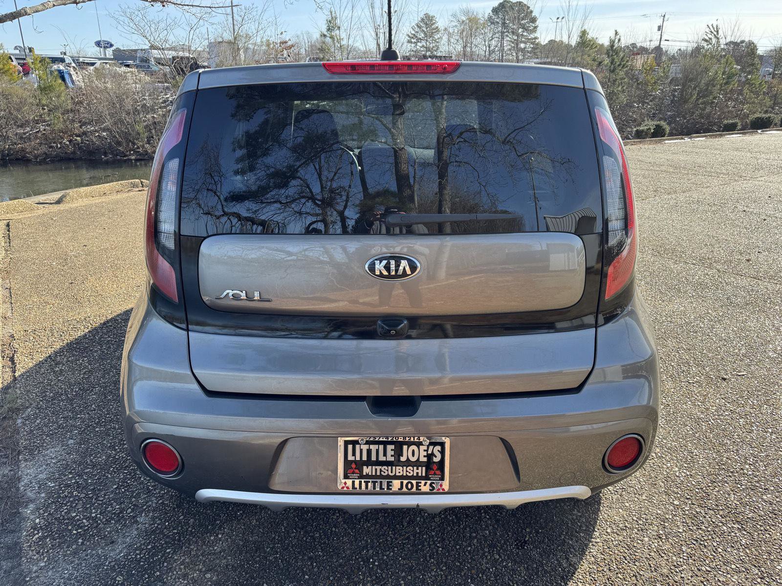 Used 2018 Kia Soul + FWD image 6