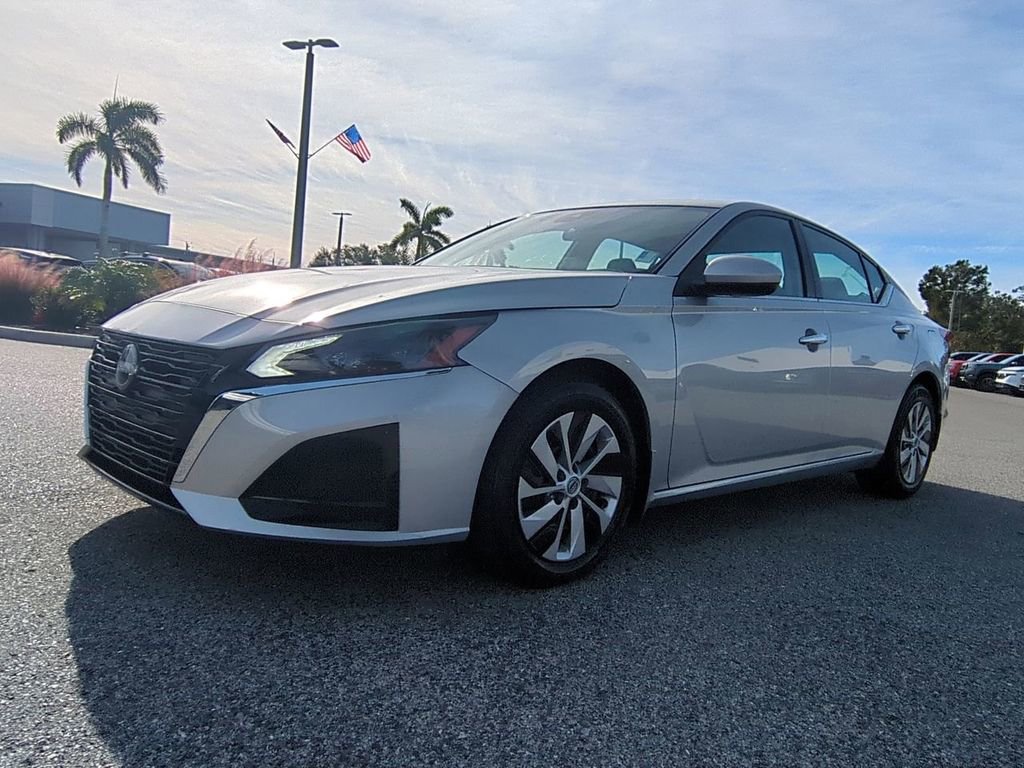 Used 2023 Nissan Altima 2.5 S video 1