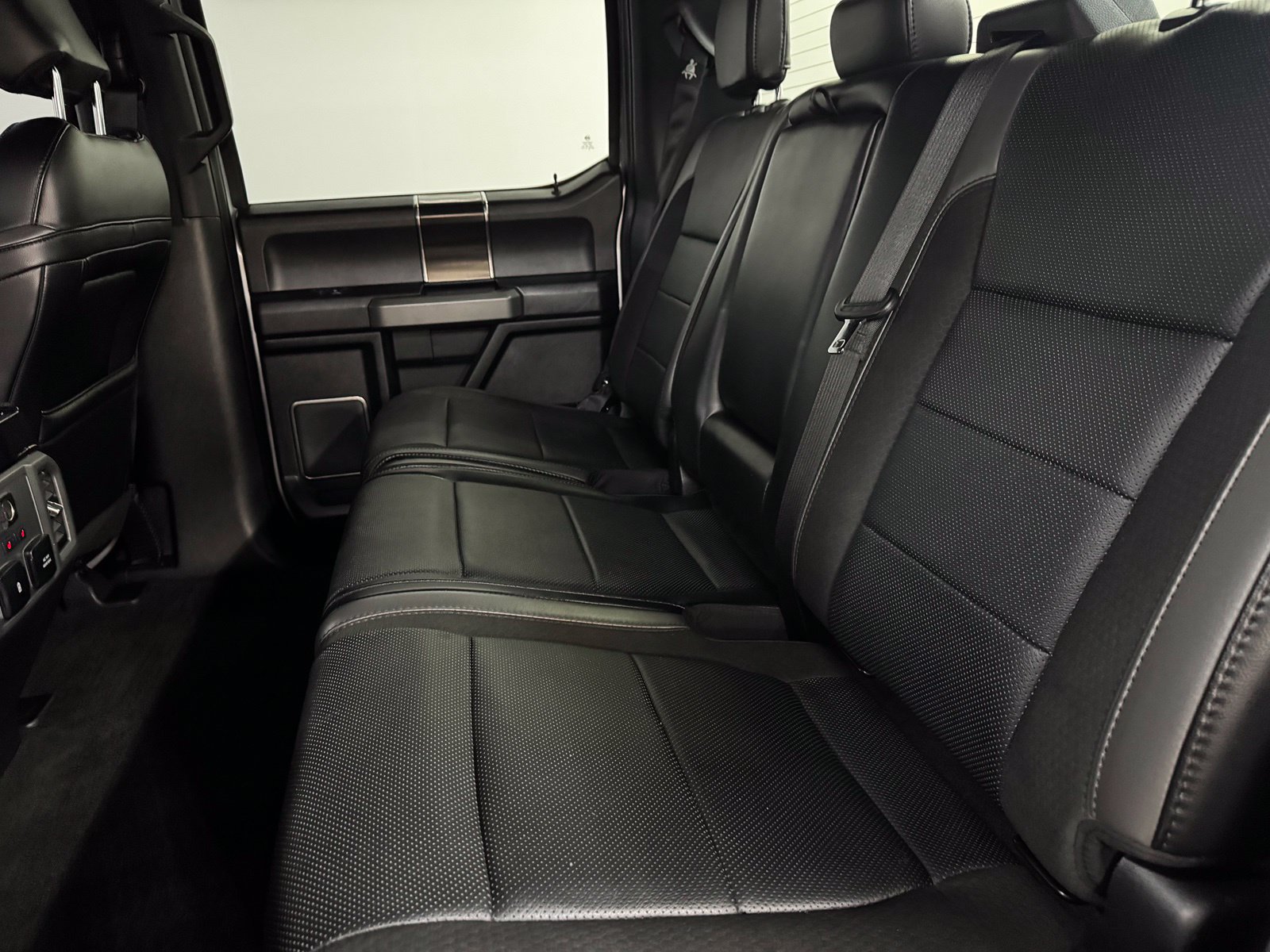 Used 2019 Ford F150 Raptor AWD/4WD image 13