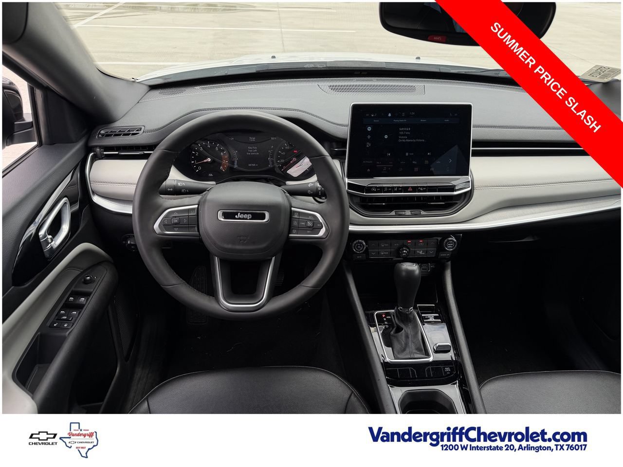 Used 2025 Jeep Compass Limited AWD/4WD image 11