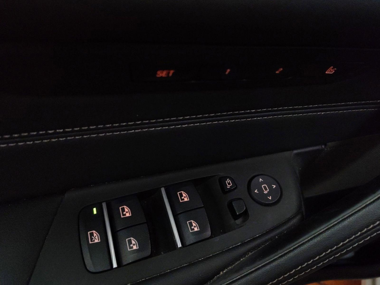 Used 2023 BMW 530e xDrive 530e xDrive w/ Premium Package image 9