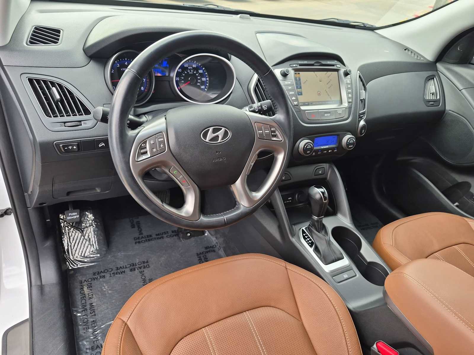 Used 2015 Hyundai Tucson Limited w/ Option Group 03 FWD image 10