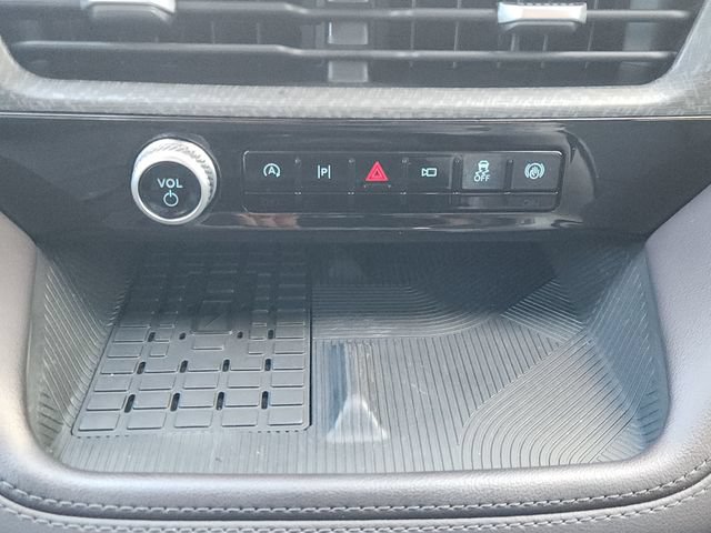 Used 2025 Ford Explorer Platinum RWD image 22
