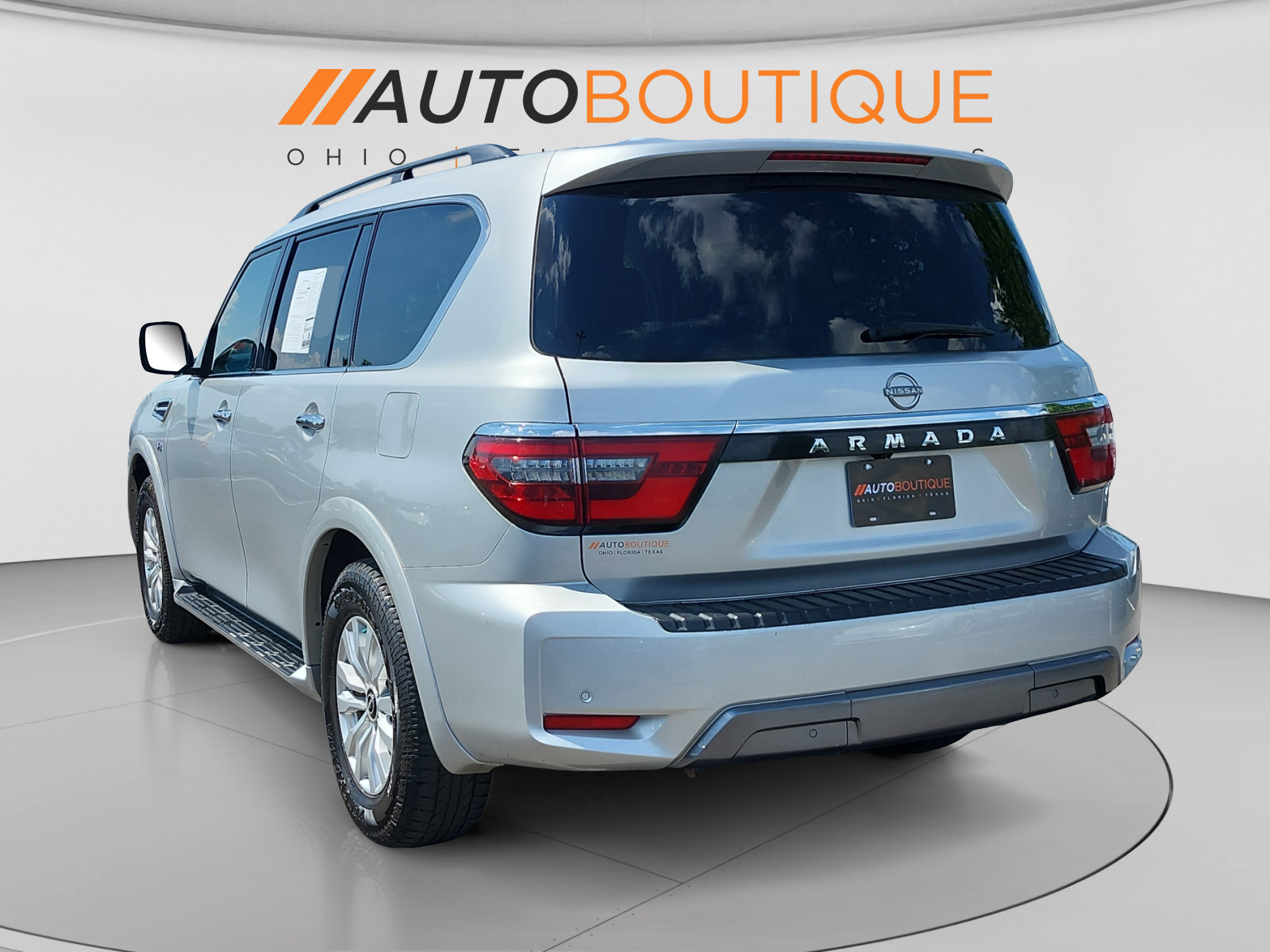 Used 2022 Nissan Armada SV AWD/4WD image 3