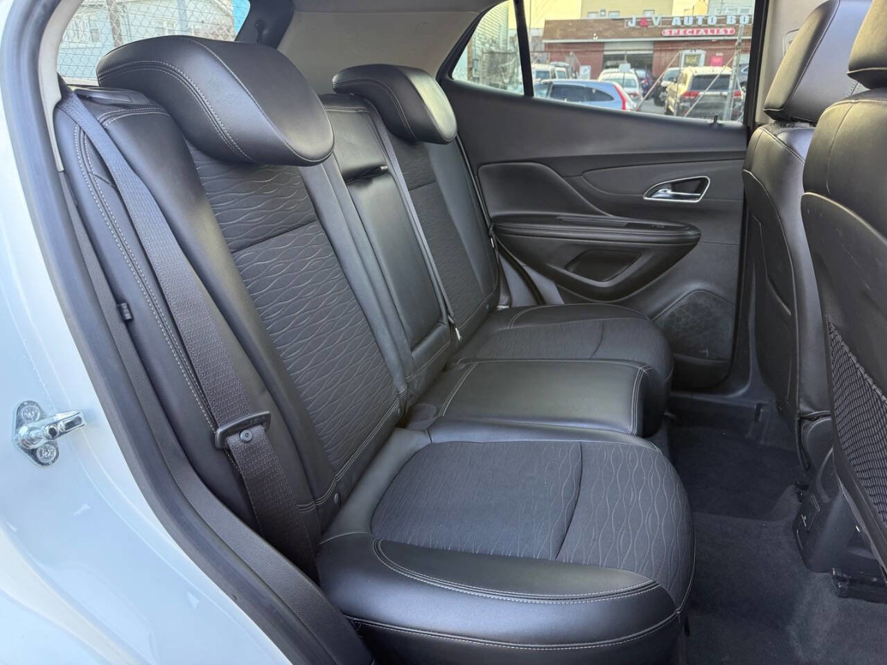 Used 2015 Buick Encore Convenience image 11