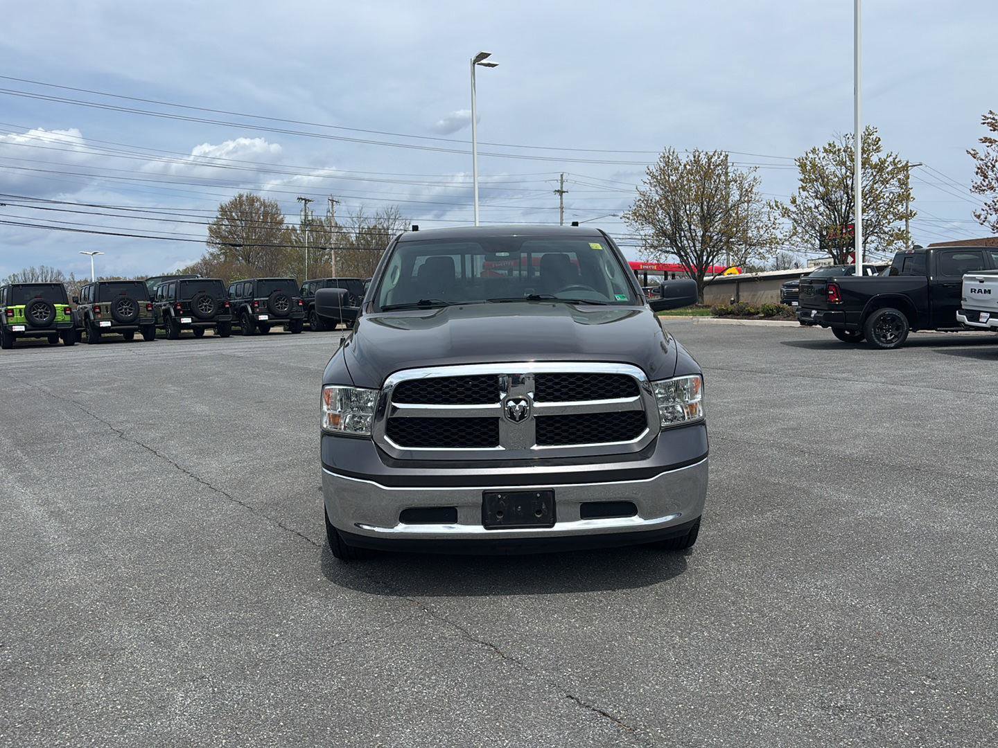 Used 2018 RAM 1500 Classic SLT image 2