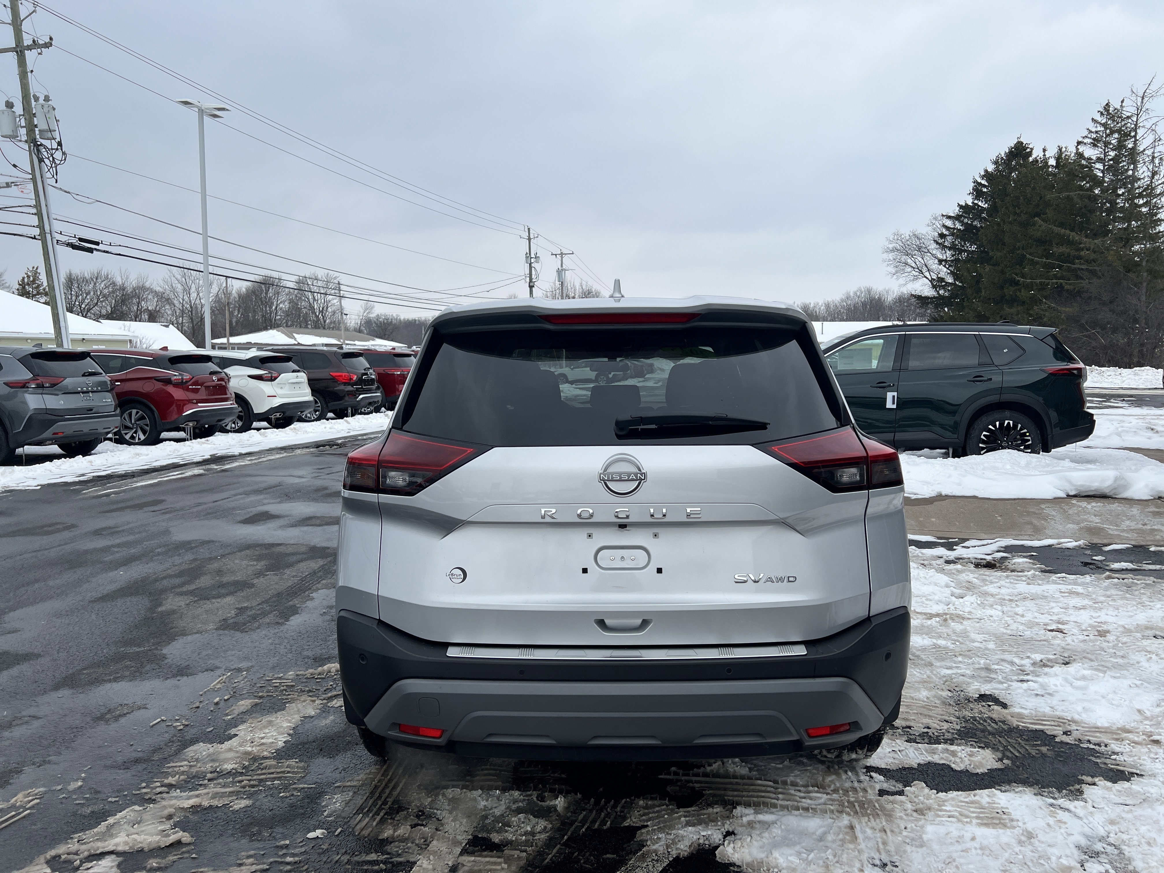 Used 2023 Nissan Rogue SV image 8