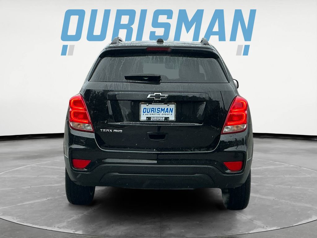Used 2022 Chevrolet Trax LT w/ Midnight Edition image 5