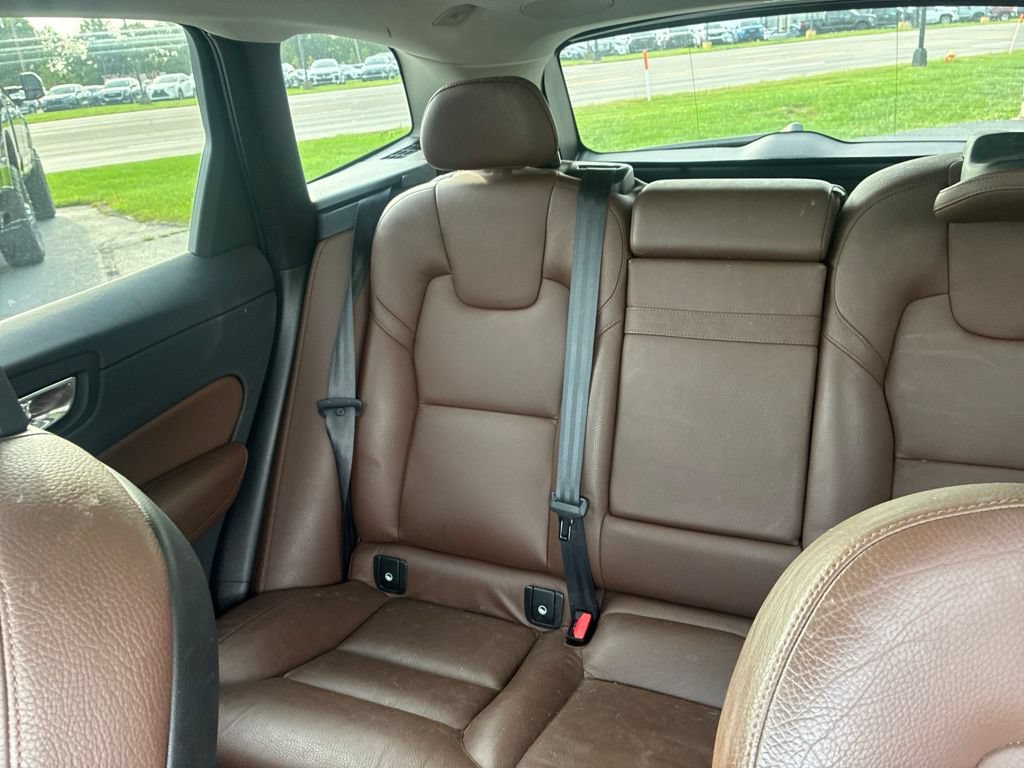 Used 2018 Volvo XC60 T6 Inscription w/ Convenience Package AWD/4WD image 10
