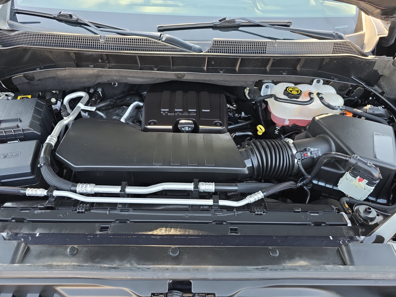 Used 2023 Chevrolet Silverado 1500 LT AWD/4WD image 30